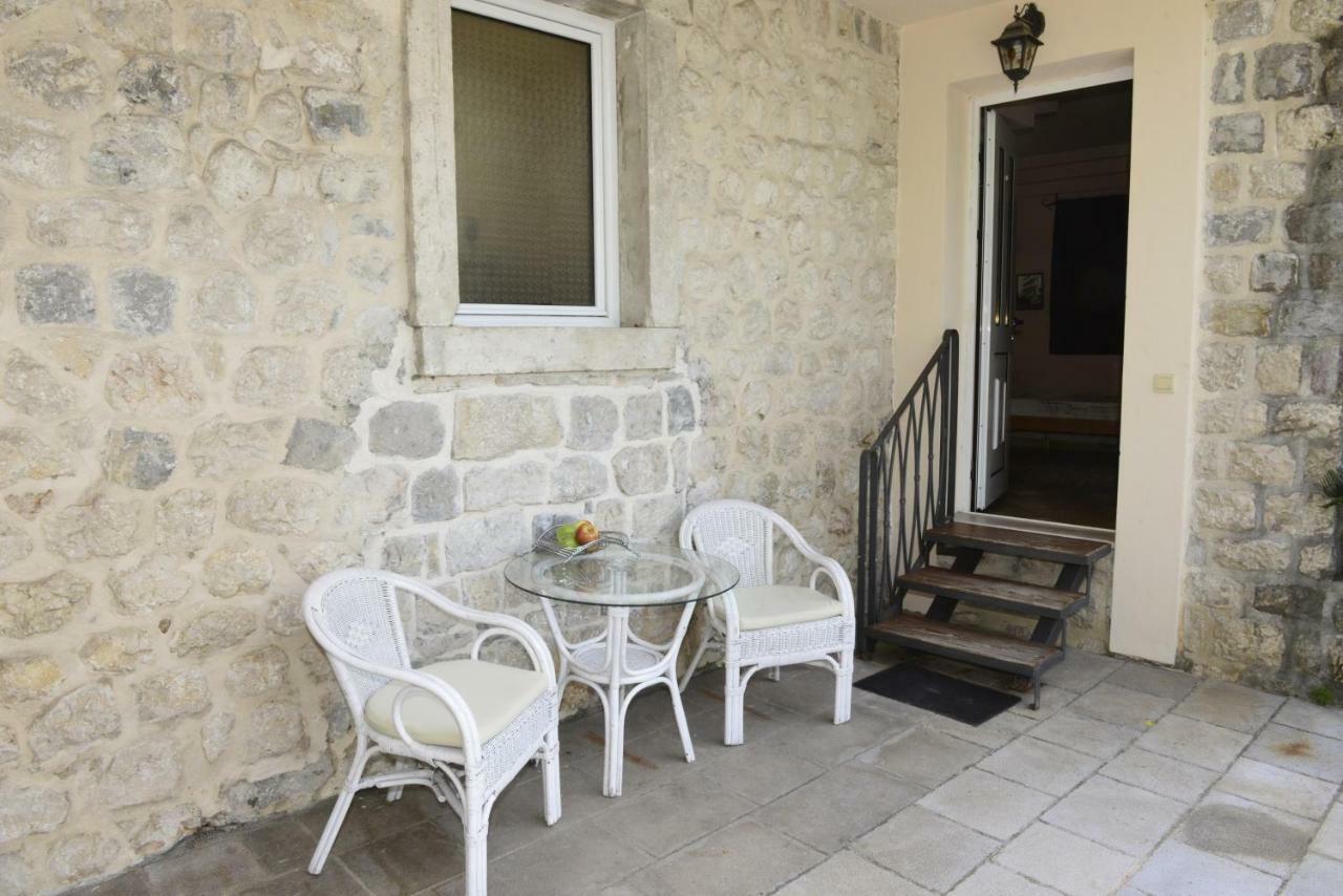 Apartment Tina Key Kotor Exterior photo